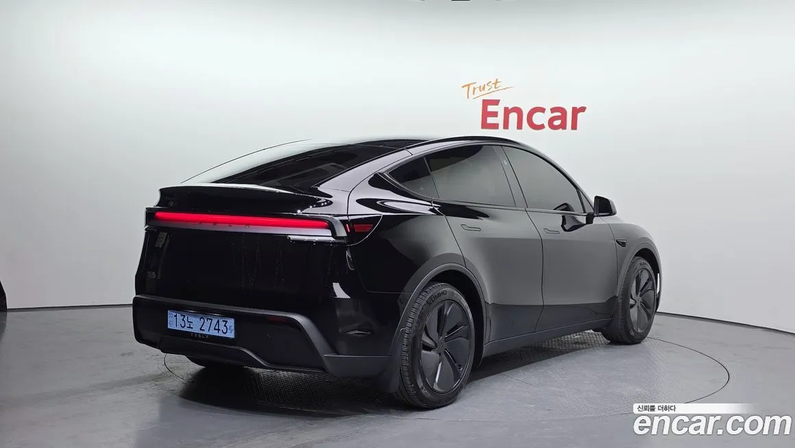 Tesla Model Y 2025 из KR, фото 9