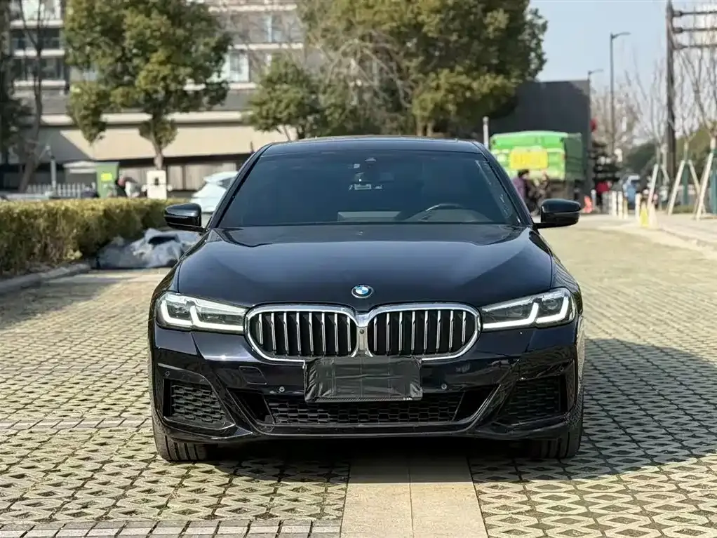 BMW 5 Series — фото 2