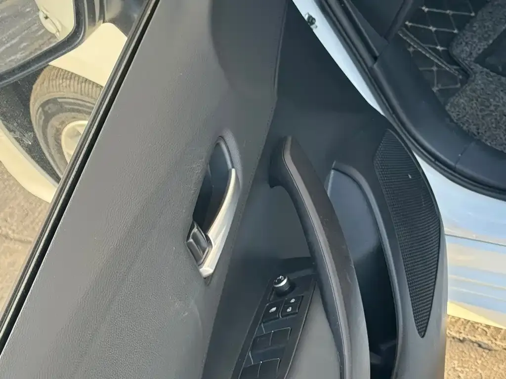 Toyota Corolla 2022 из CN, фото 3