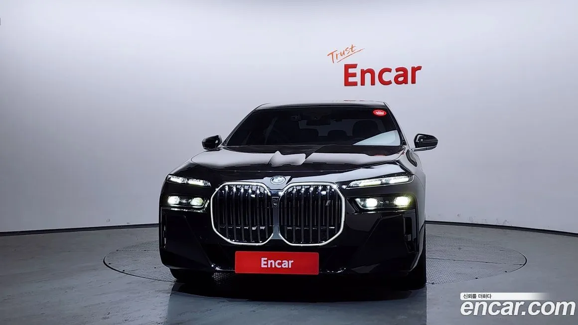 BMW i7 2023 из KR, фото 3