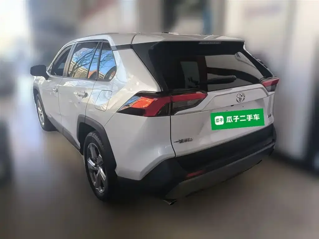Toyota RAV4 2022 из CN, фото 9