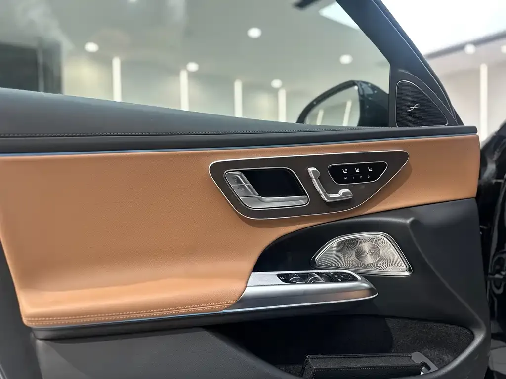 Mercedes-Benz E-Class 2025 из CN, фото 2