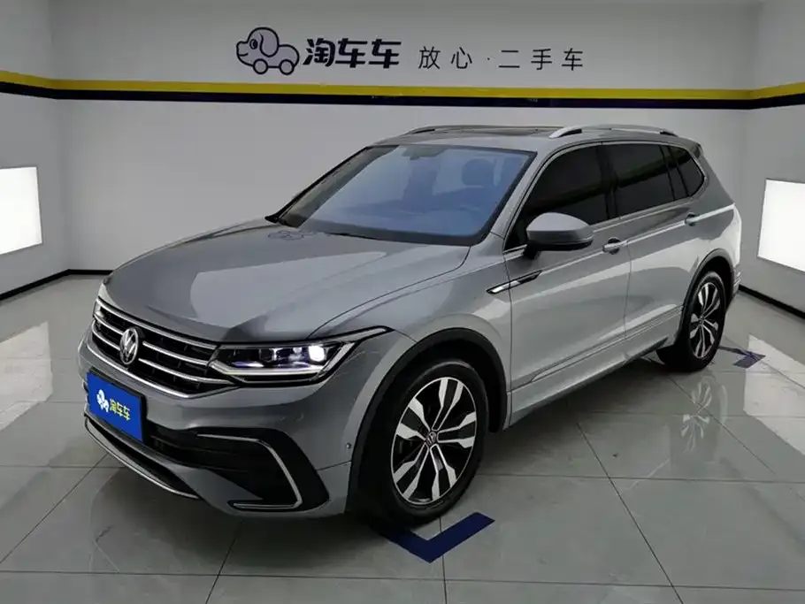 Volkswagen Tiguan L — фото 1