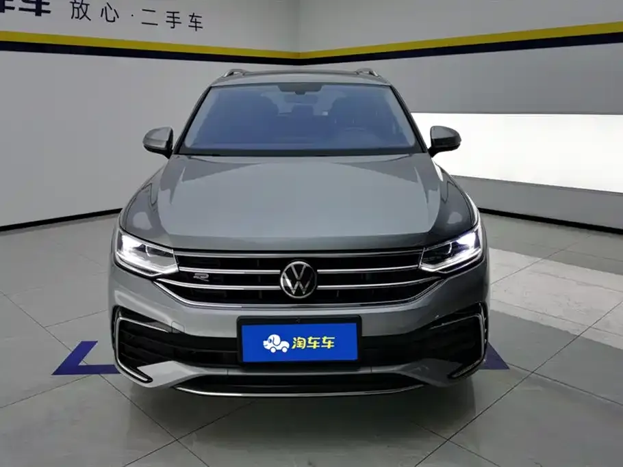 Volkswagen Tiguan L — фото 8
