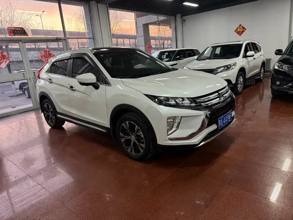 Mitsubishi Eclipse Cross — фото 7