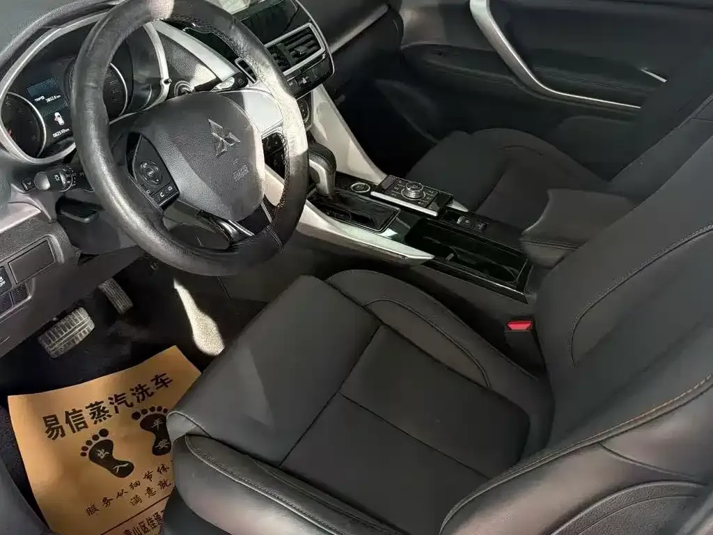 Mitsubishi Eclipse Cross — фото 6