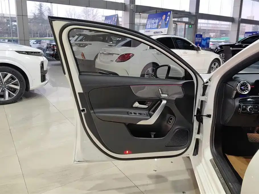 Mercedes-Benz A-Class 2021 из CN, фото 4