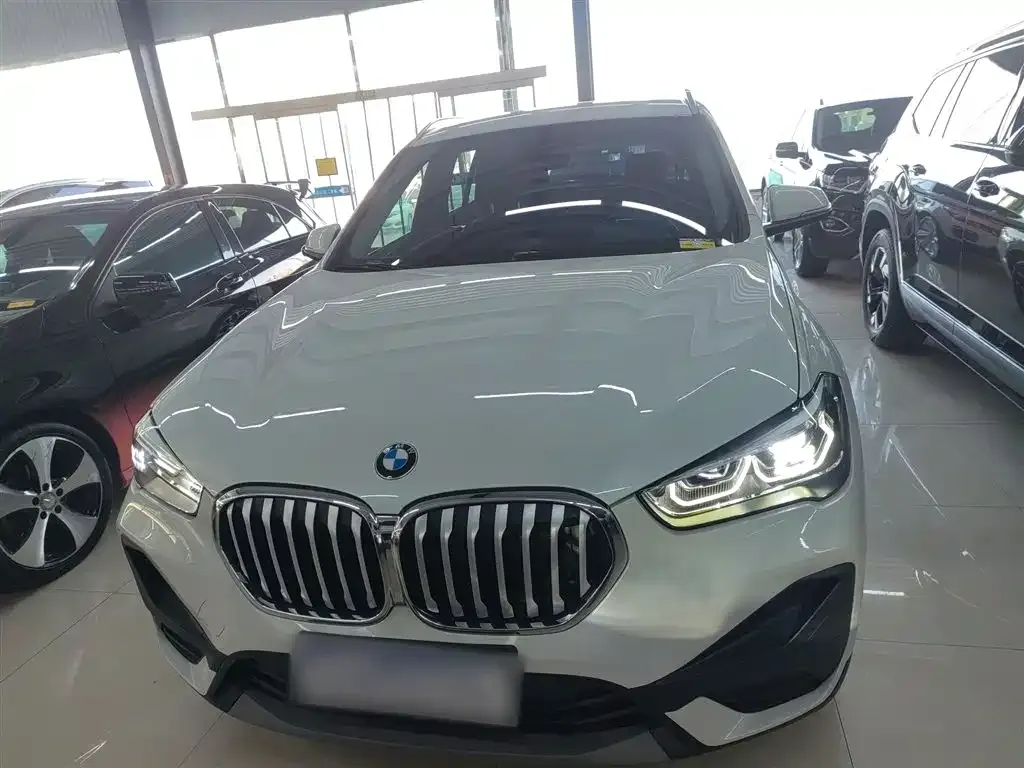 BMW X1 2021 из CN, фото 3