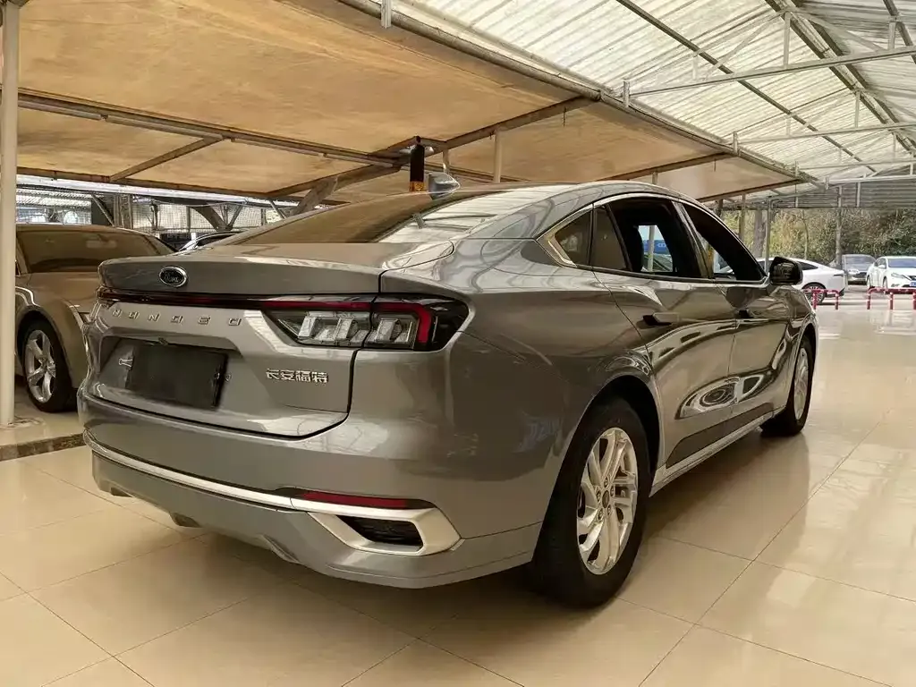 Ford Mondeo 2023 из CN, фото 9