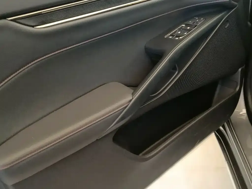 Ford Mondeo 2023 из CN, фото 2