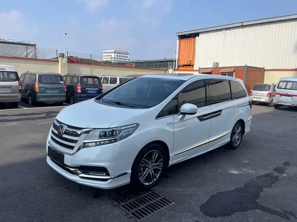 Honda Elysion 2021 из CN, фото 1