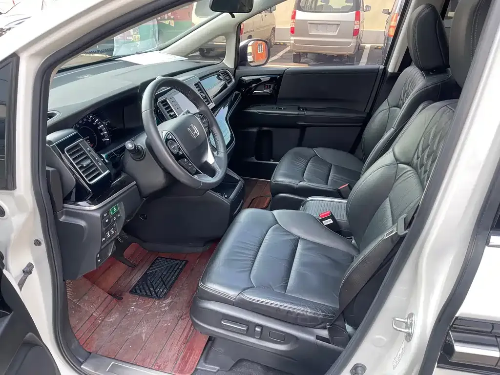 Honda Elysion 2021 из CN, фото 2