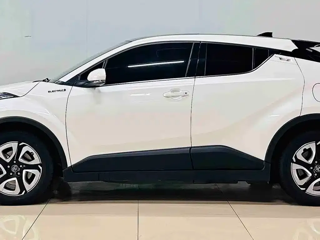 Toyota C-HR EV 2021 из CN, фото 2