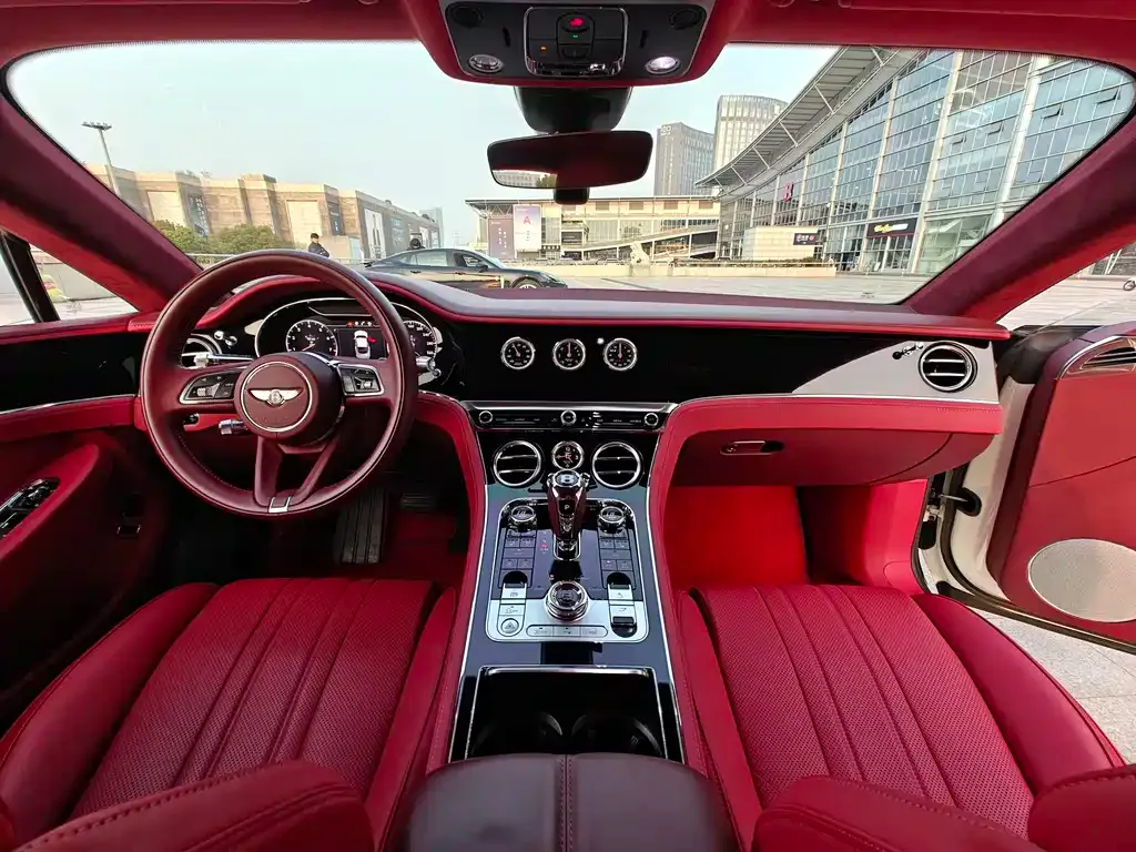 Bentley Continental 2021 из CN, фото 3