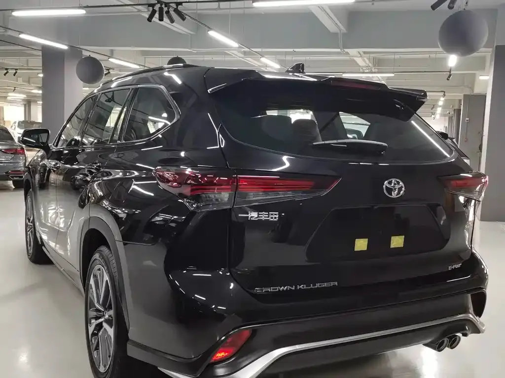 Toyota Crown Kluger 2026 из CN, фото 8