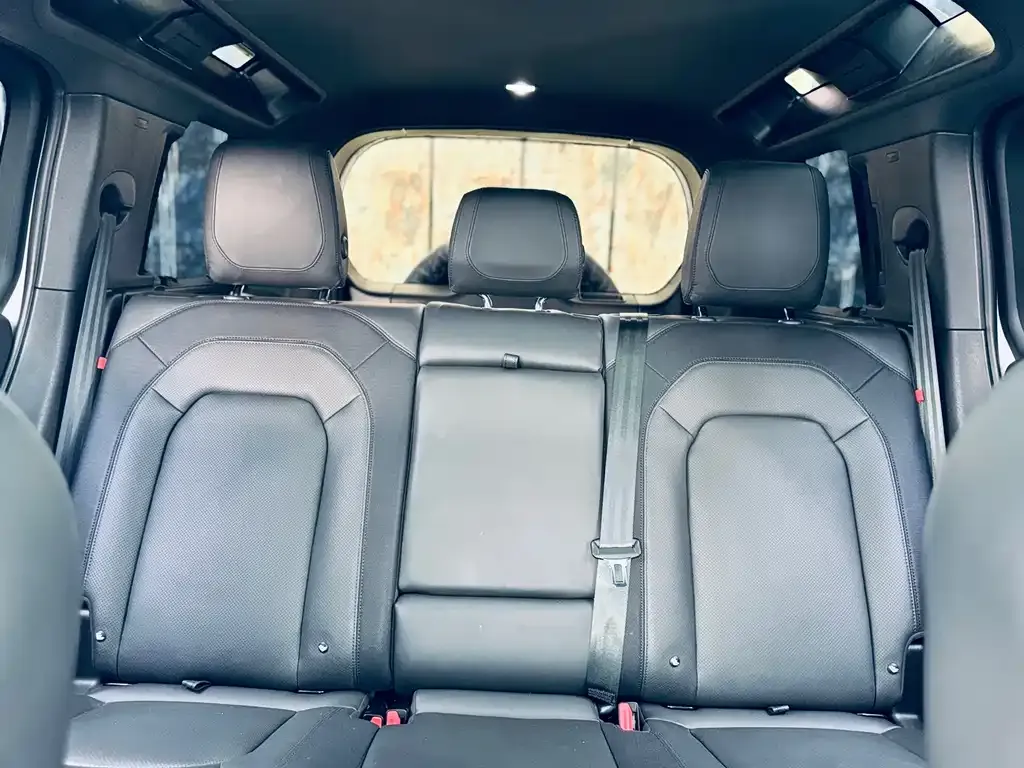 Land Rover Defender 2024 из CN, фото 7