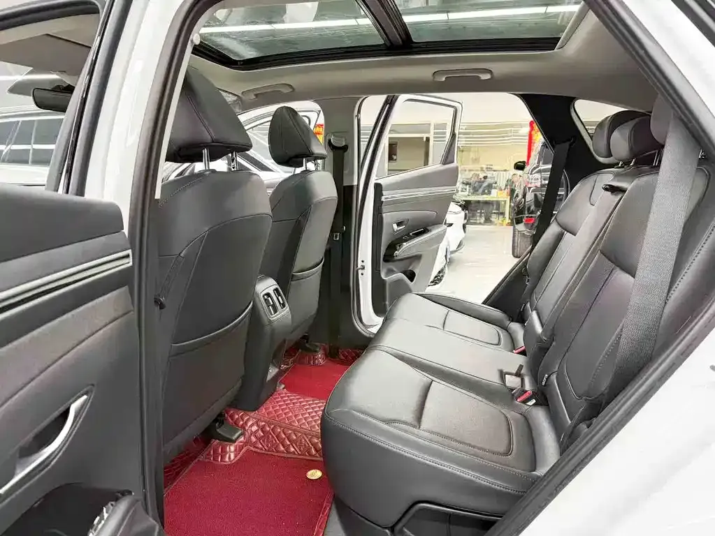 Hyundai Tucson 2023 из CN, фото 5