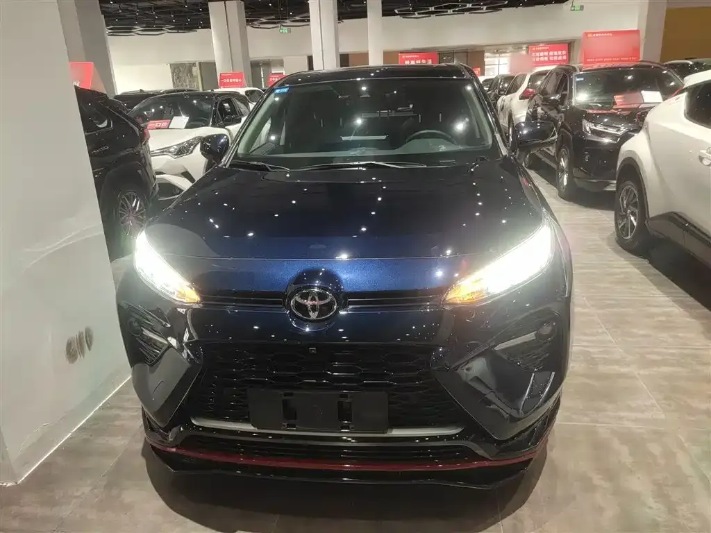 Toyota Wildlander 2022 из CN, фото 2