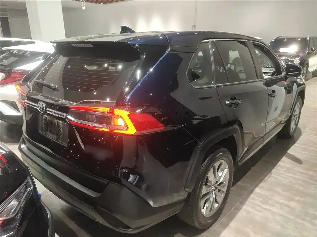 Toyota Wildlander 2022 из CN, фото 5