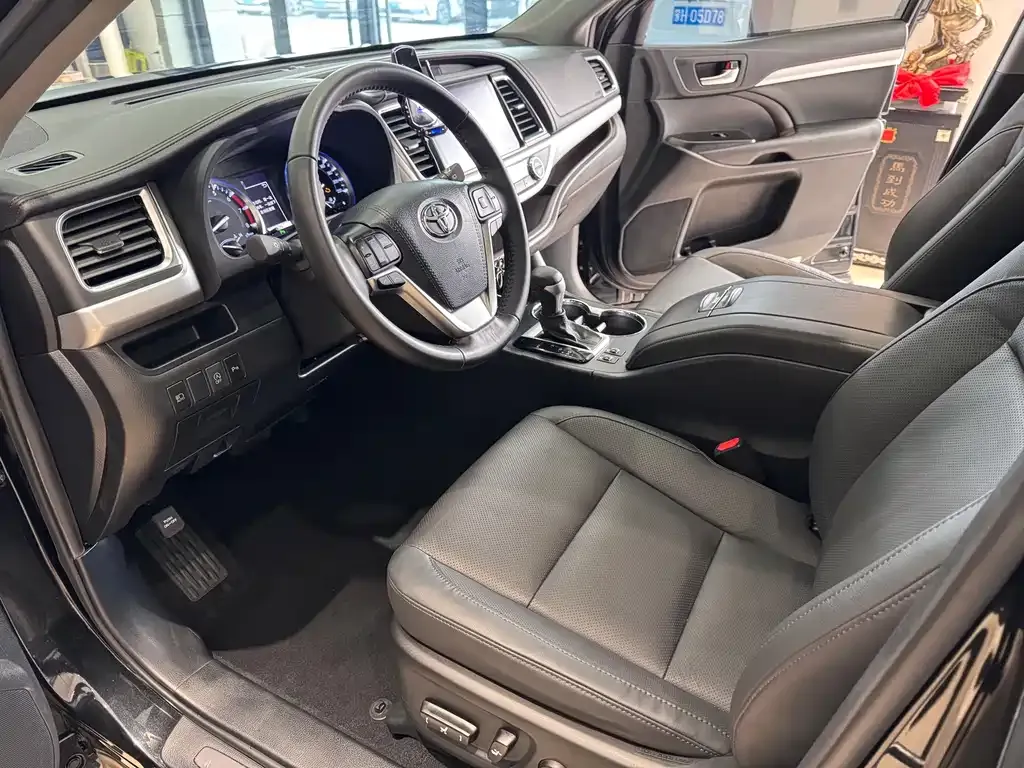 Toyota Highlander 2022 из CN, фото 10