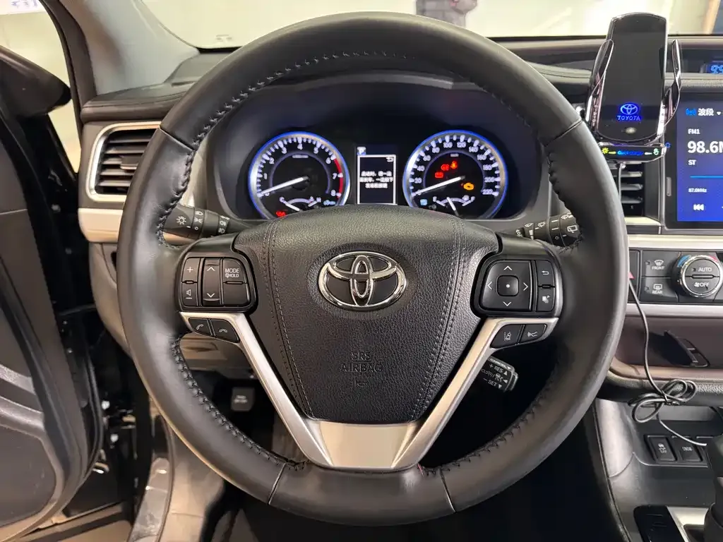 Toyota Highlander 2022 из CN, фото 8