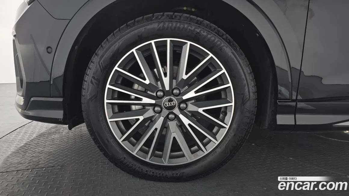 Audi Q3 2023 из KR, фото 3