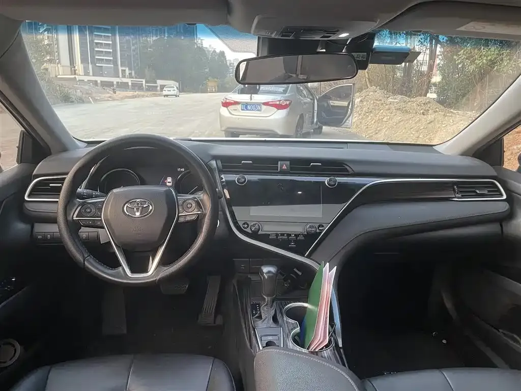 Toyota Camry 2021 из CN, фото 2