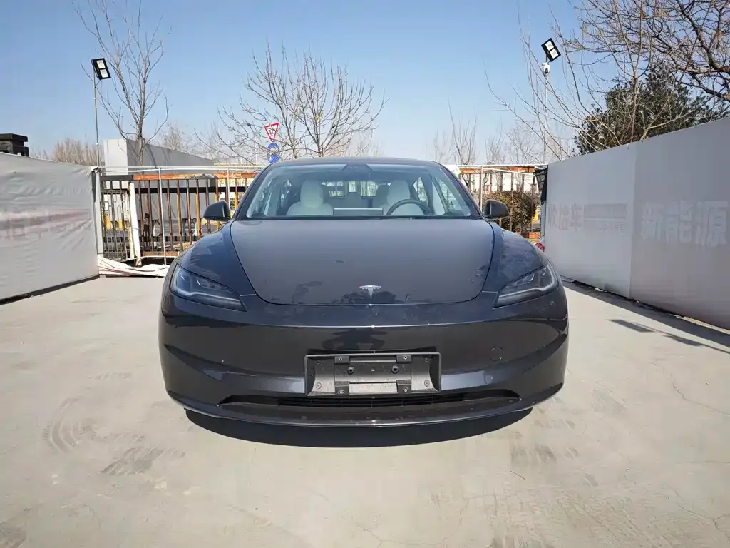 Tesla Model 3 2024 из CN, фото 2