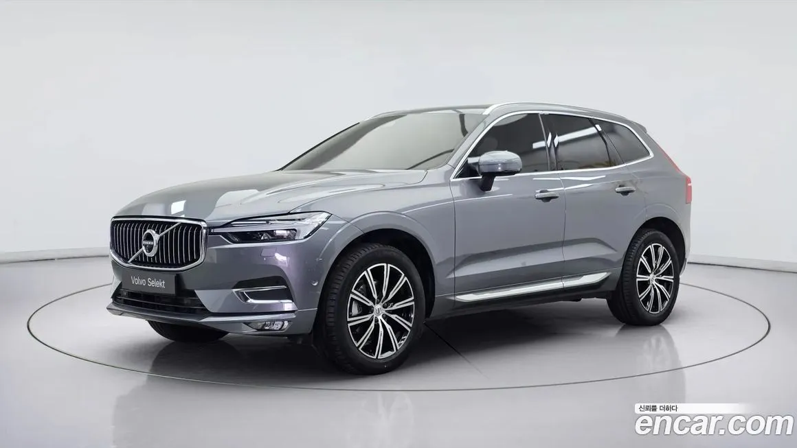 Volvo XC60 — фото 1