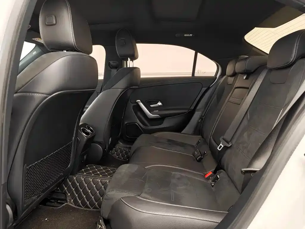 Mercedes-Benz A-Class 2023 из CN, фото 10