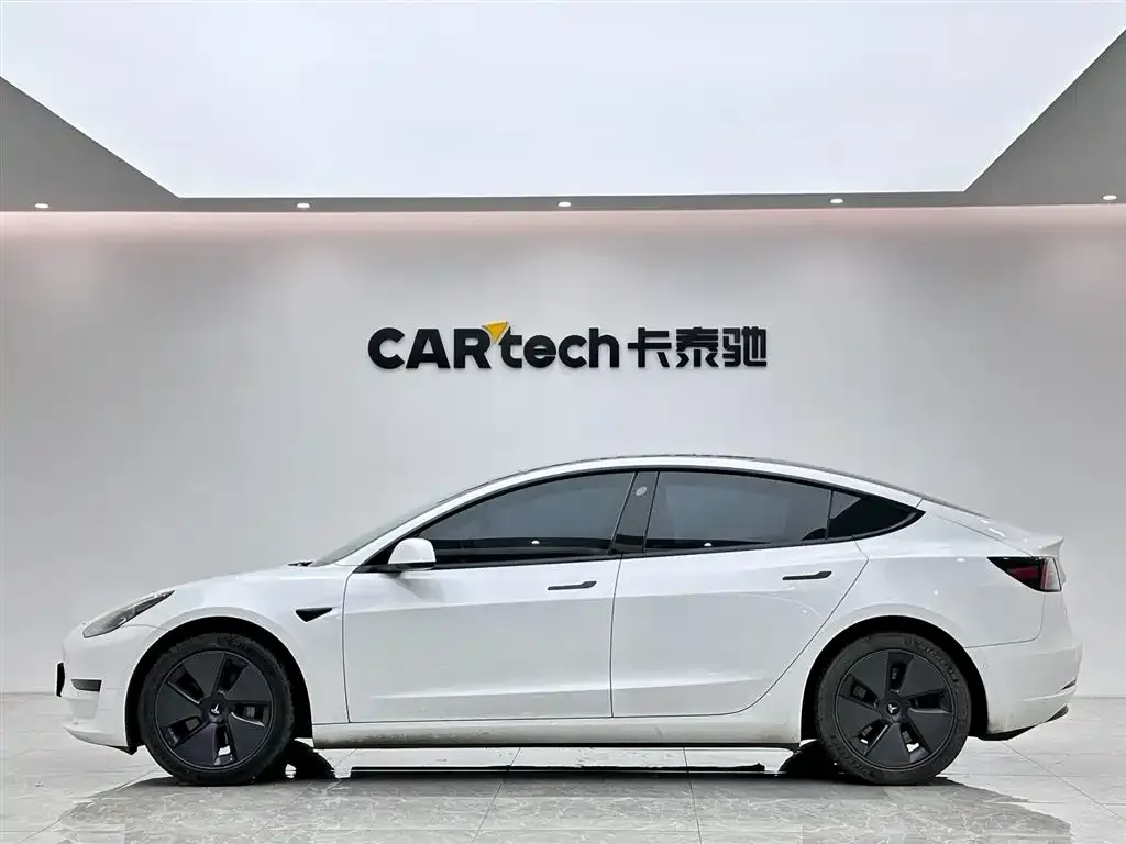 Tesla Model 3 — фото 2