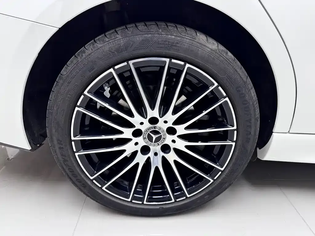 Mercedes-Benz C-Class 2024 из CN, фото 6