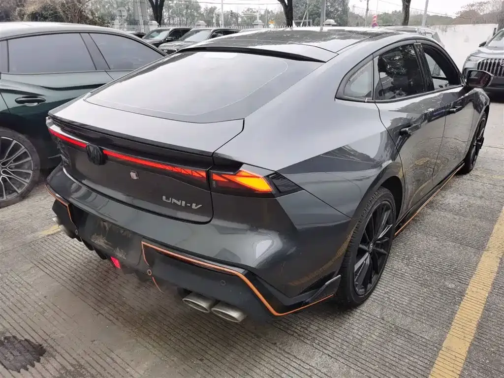 Changan UNI-V 2023 из CN, фото 6