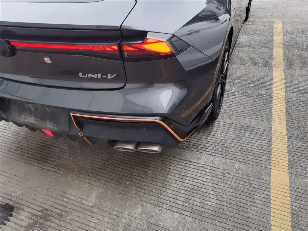 Changan UNI-V 2023 из CN, фото 8