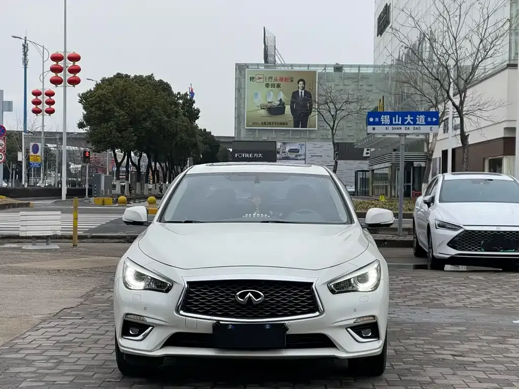 Infiniti Q50L — фото 9