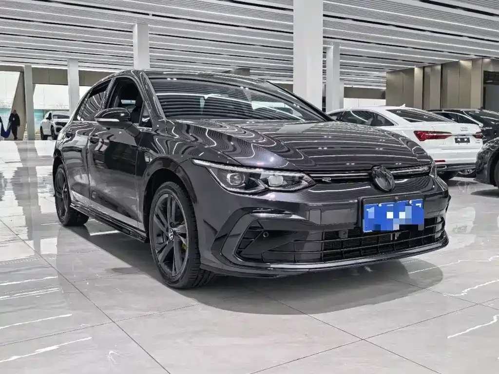 Volkswagen Golf 2024 из CN, фото 8