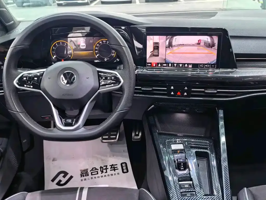 Volkswagen Golf 2024 из CN, фото 10