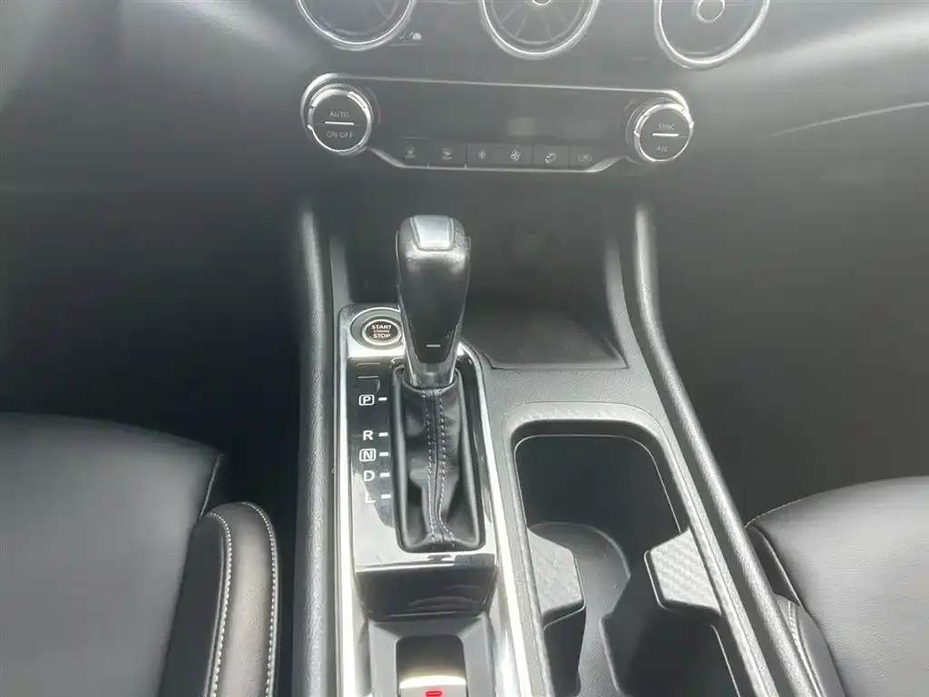 Nissan Sylphy 2023 из CN, фото 2