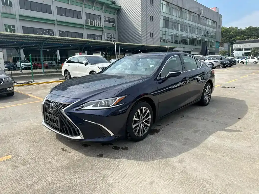 Lexus ES 2023 из CN, фото 1