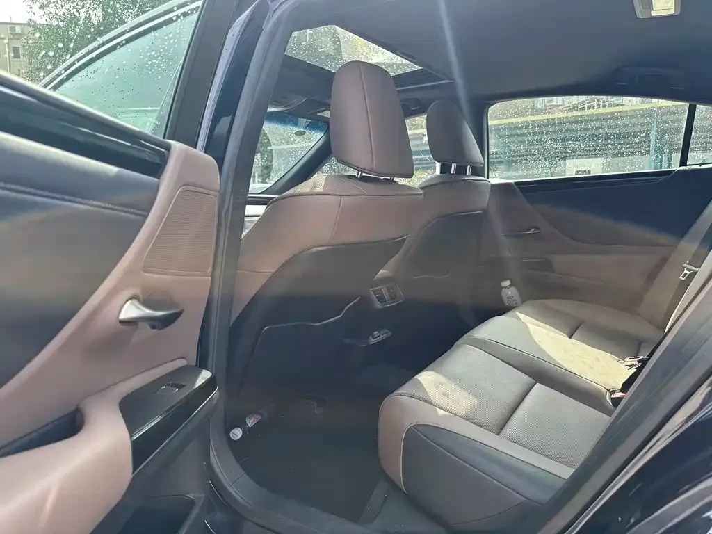 Lexus ES 2023 из CN, фото 10