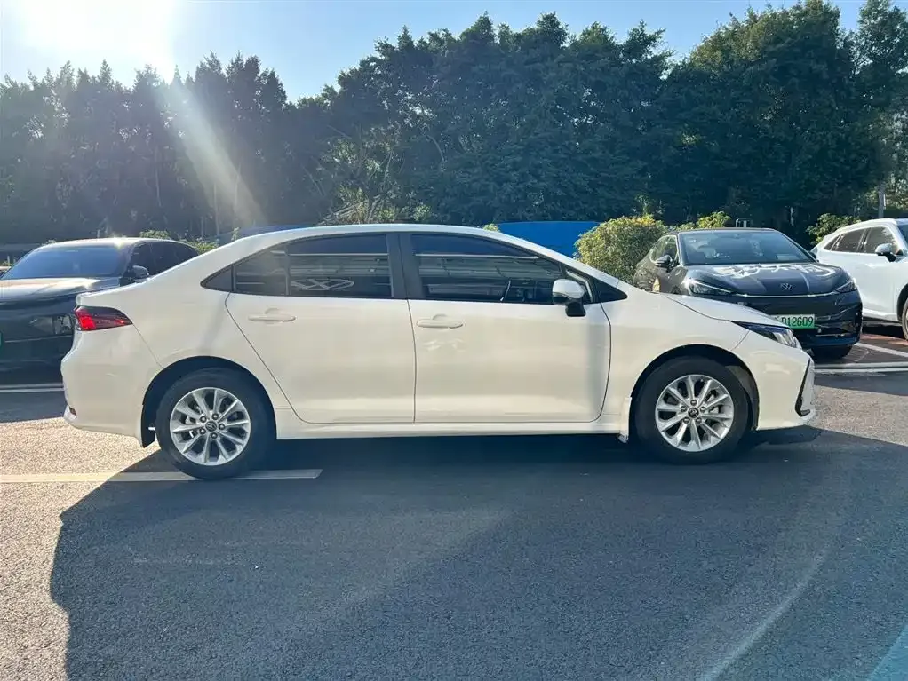 Toyota Corolla 2022 из CN, фото 6