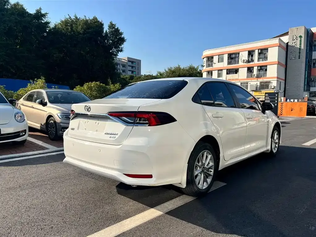 Toyota Corolla 2022 из CN, фото 9