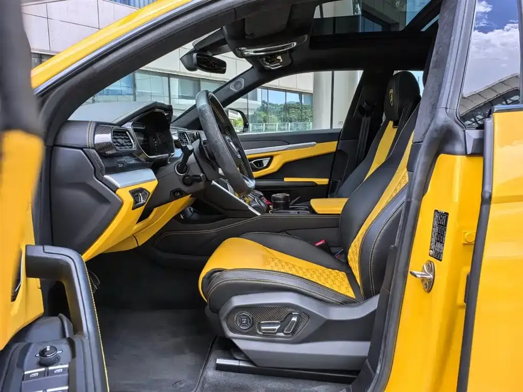 Lamborghini Urus 2023 из CN, фото 8