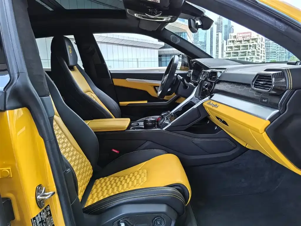 Lamborghini Urus 2023 из CN, фото 2