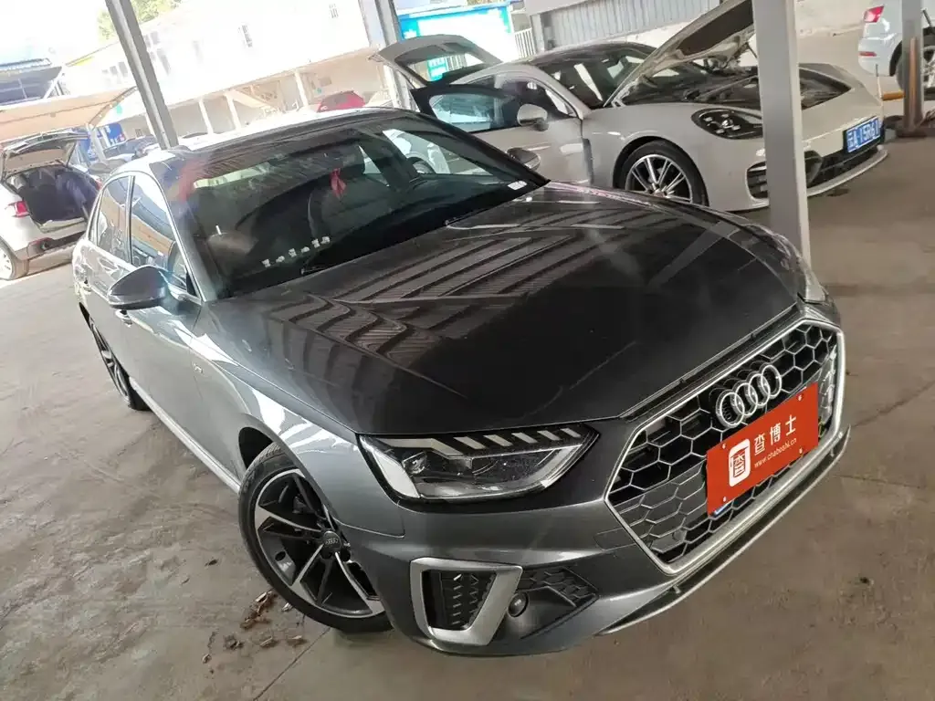 Audi A4L 2021 из CN, фото 8