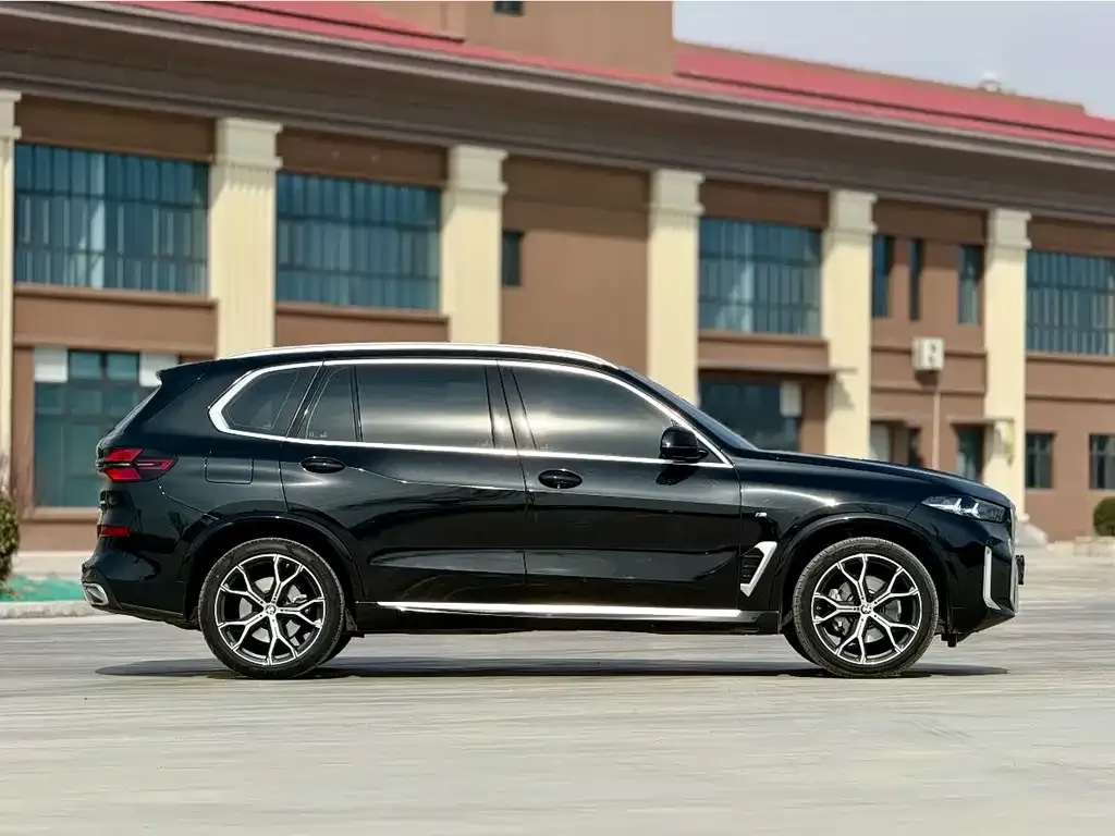 BMW X5 2024 из CN, фото 2
