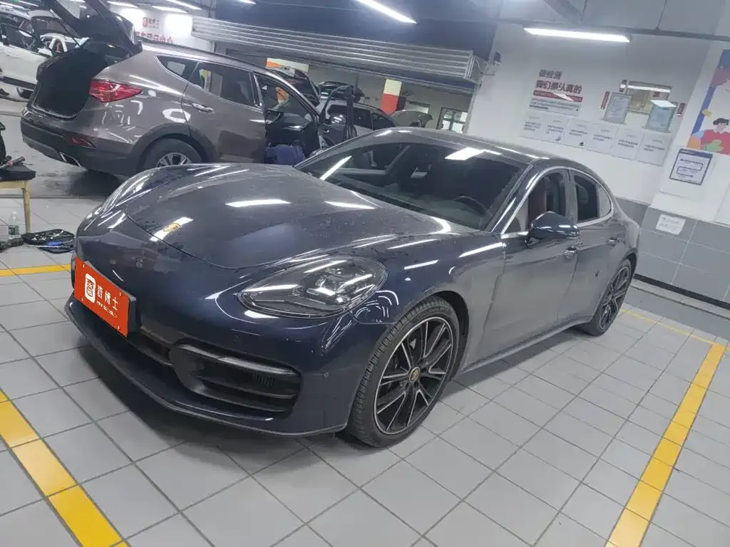 Porsche Panamera 2022 из CN, фото 1