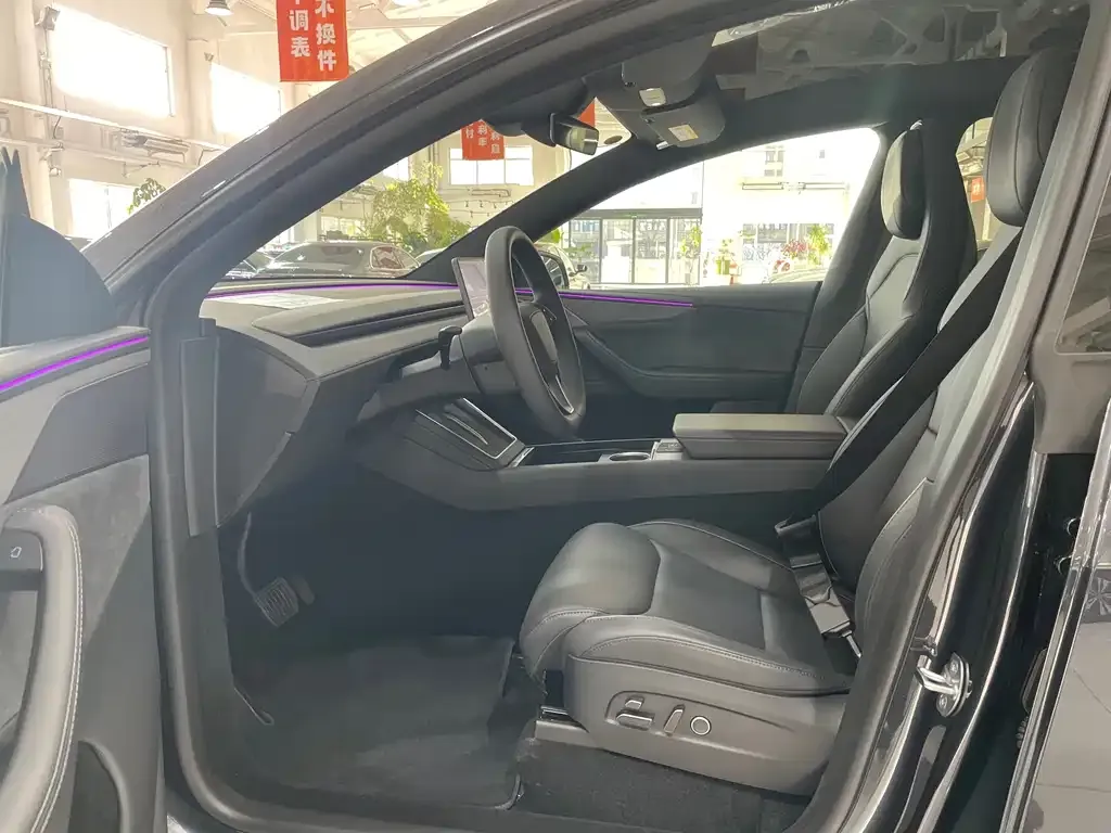 Tesla Model Y L 2025 из CN, фото 5