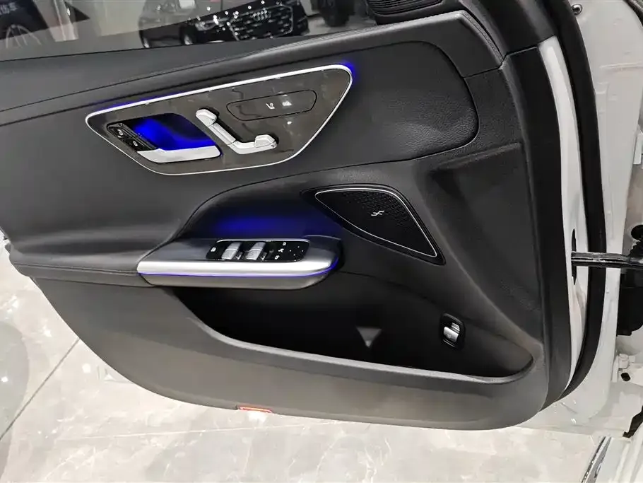 Mercedes-Benz C-Class 2023 из CN, фото 3