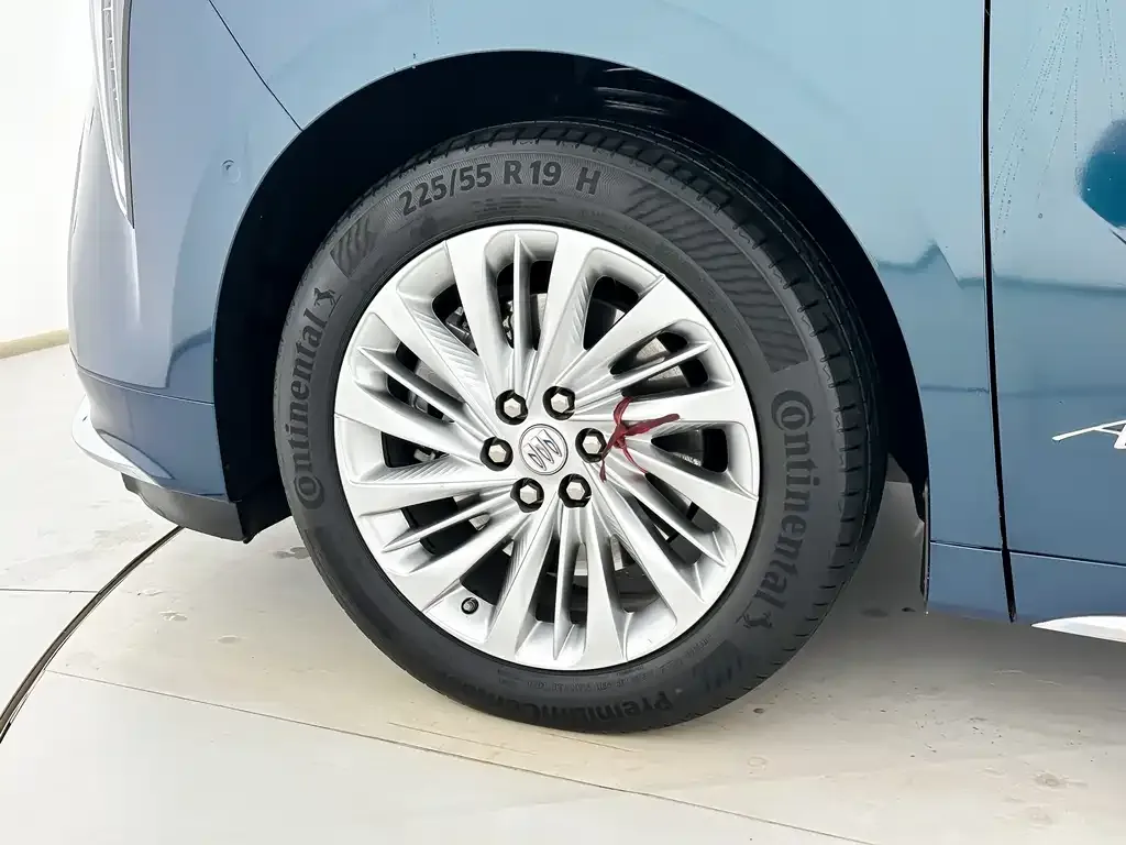 Buick Century 2023 из CN, фото 3